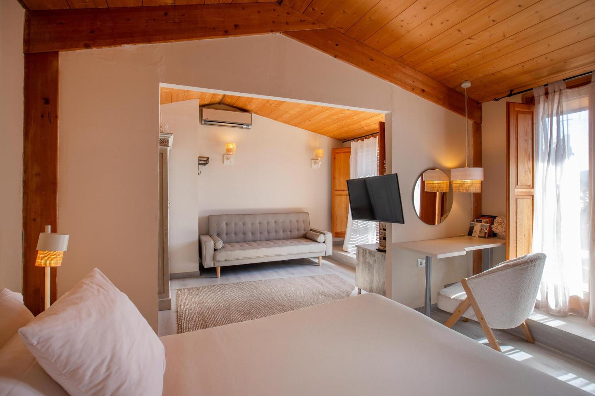 Hotel Boutique Niu De Sol - Designed For Adults 帕劳·萨巴尔德拉 外观 照片