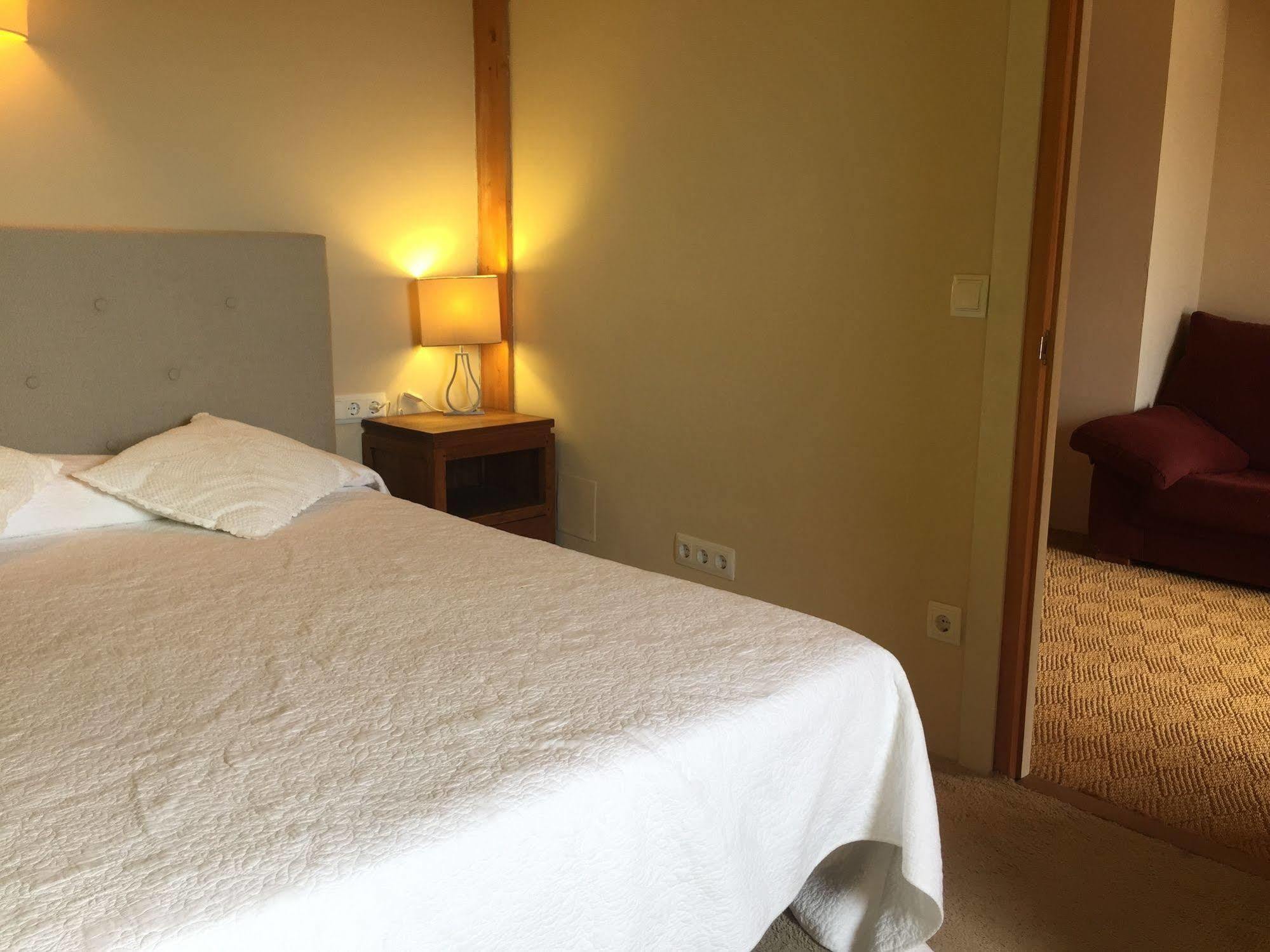 Hotel Boutique Niu De Sol - Designed For Adults 帕劳·萨巴尔德拉 外观 照片